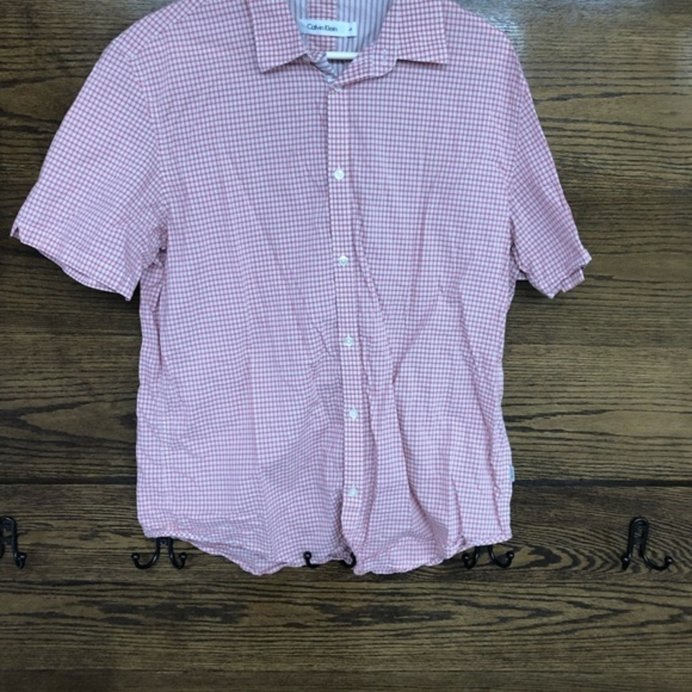 Calvin Klein Men’s Large Short Sleeve Button Up Shirt